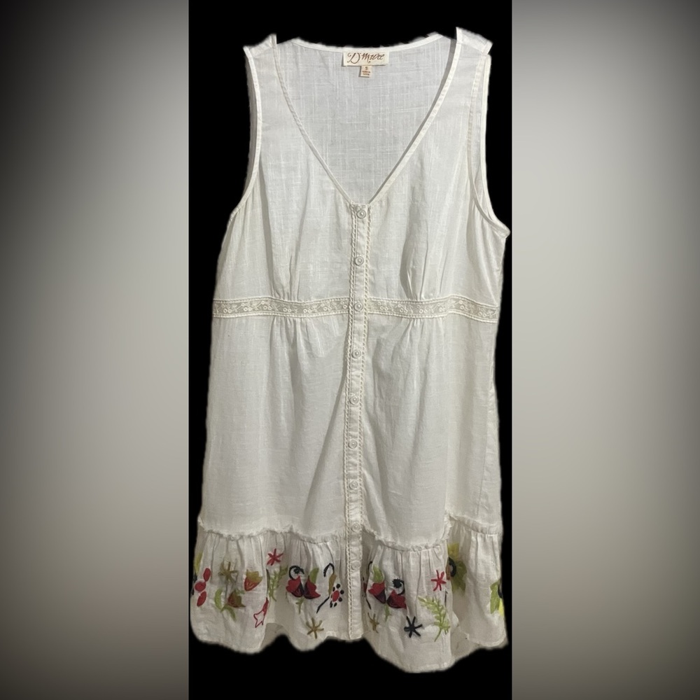 White top sleeves less button down size small